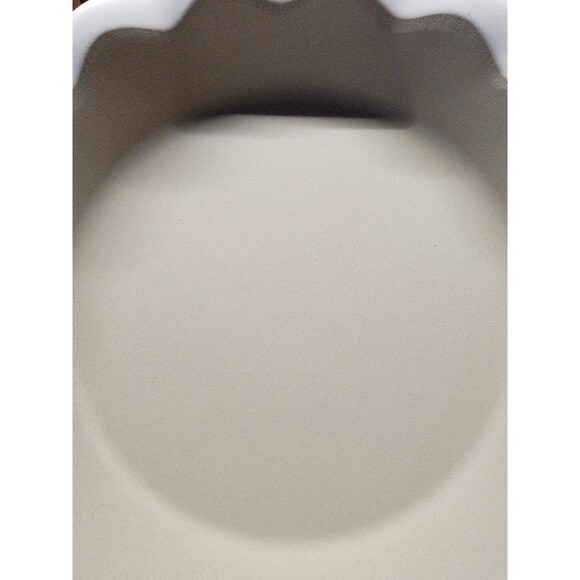 Pampered Chef 9" Stone Pie Plate Satin White Glaze #100738 Scalloped Edge USA - Picture 3 of 5